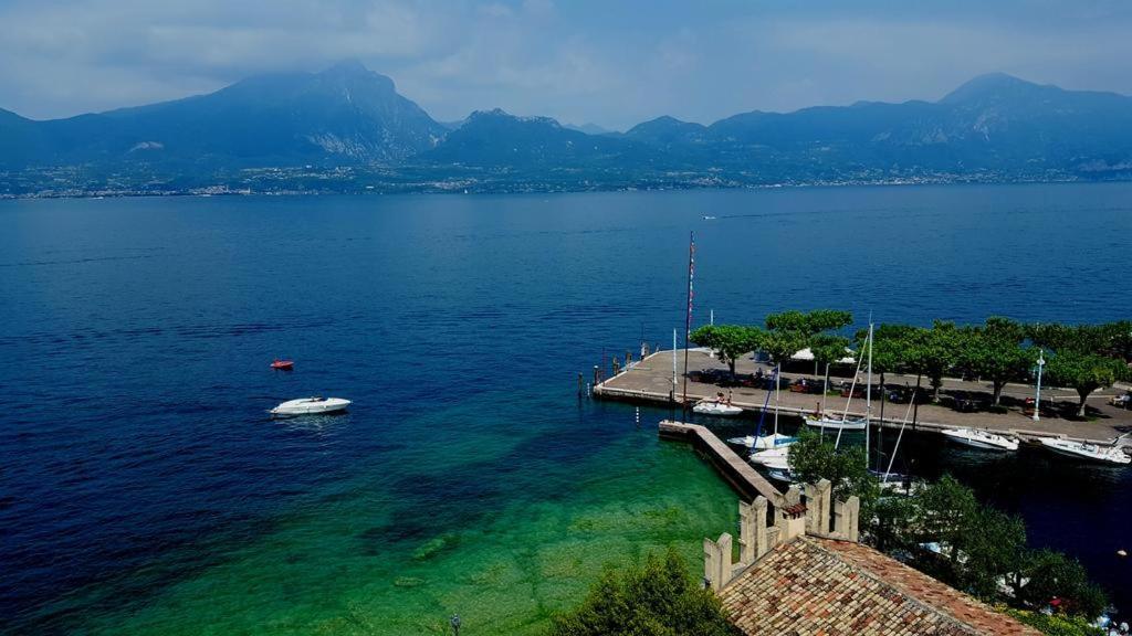 Villa Vista Lago Torri Del Benaco Exterior photo